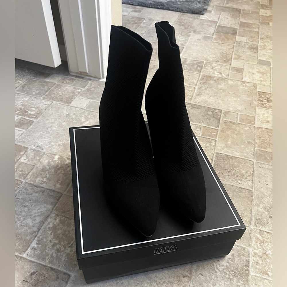 MIA booties